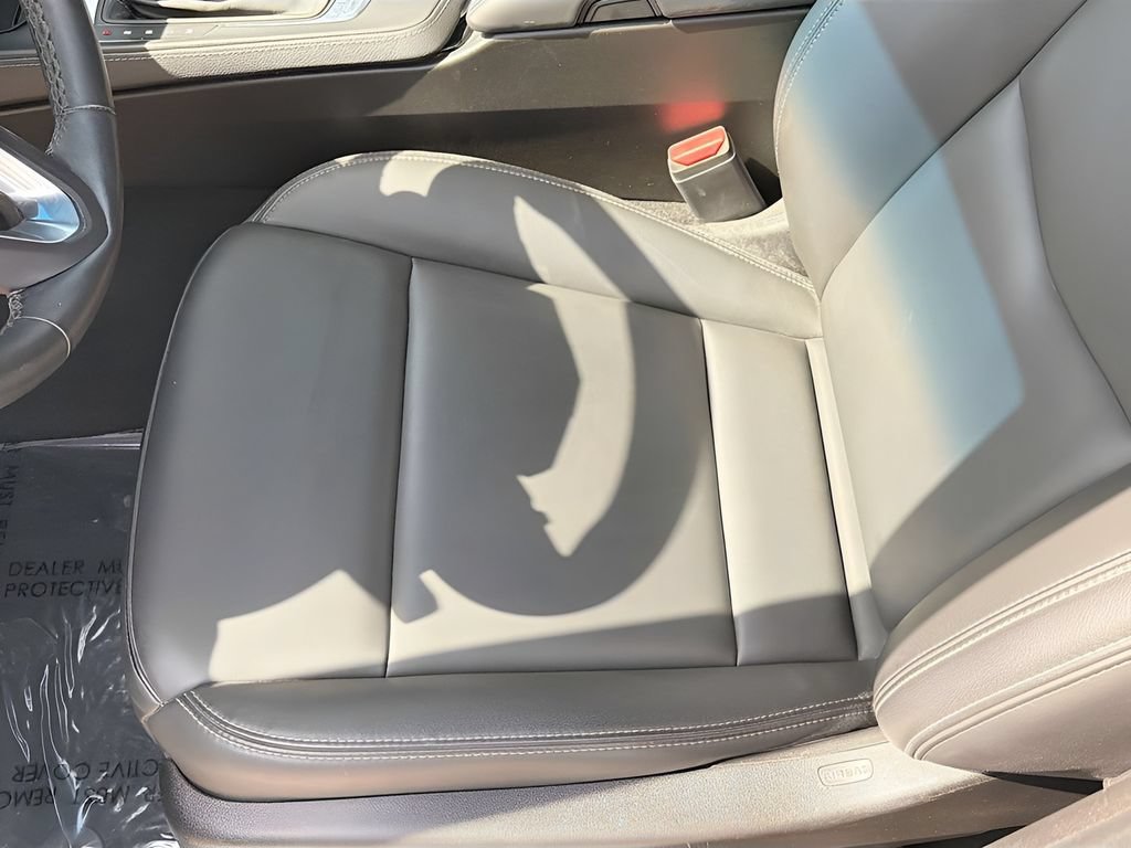 Used 2025 Cadillac CT4 Luxury RWD image 18