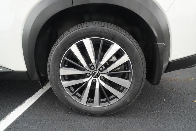 Used 2022 Nissan Pathfinder Platinum w/ Cargo Package image 43