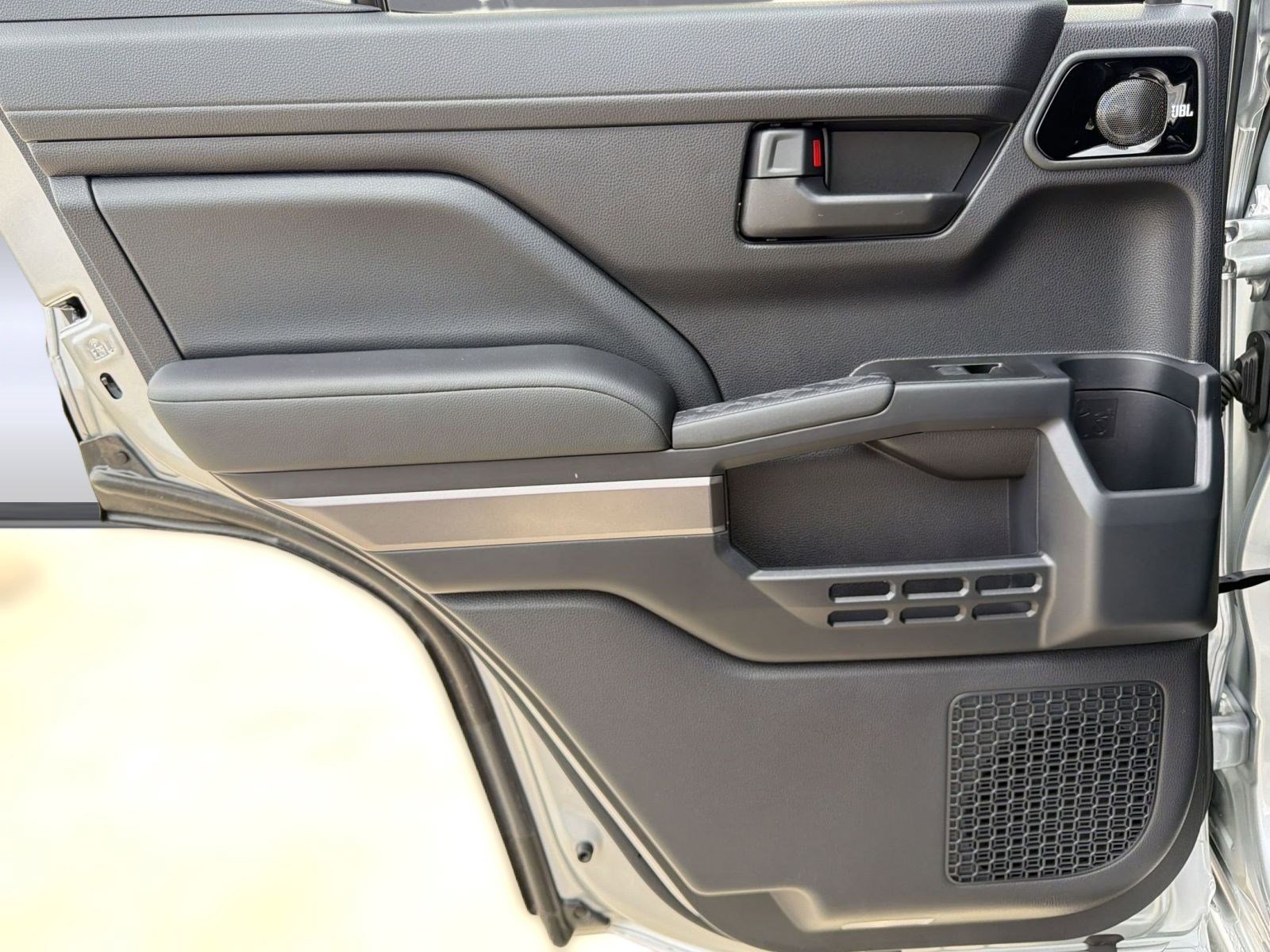 New 2026 Toyota 4Runner SR5 AWD/4WD image 25