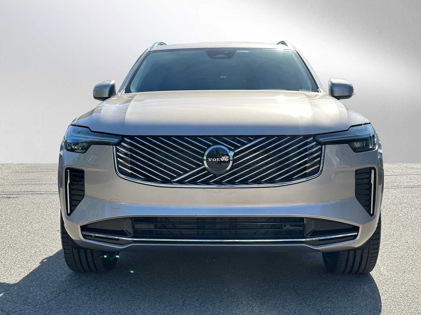 Used 2026 Volvo XC90 B6 Core w/ Protection Package Premier AWD/4WD image 8