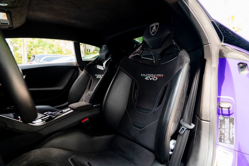 Used 2021 Lamborghini Huracan EVO RWD image 41
