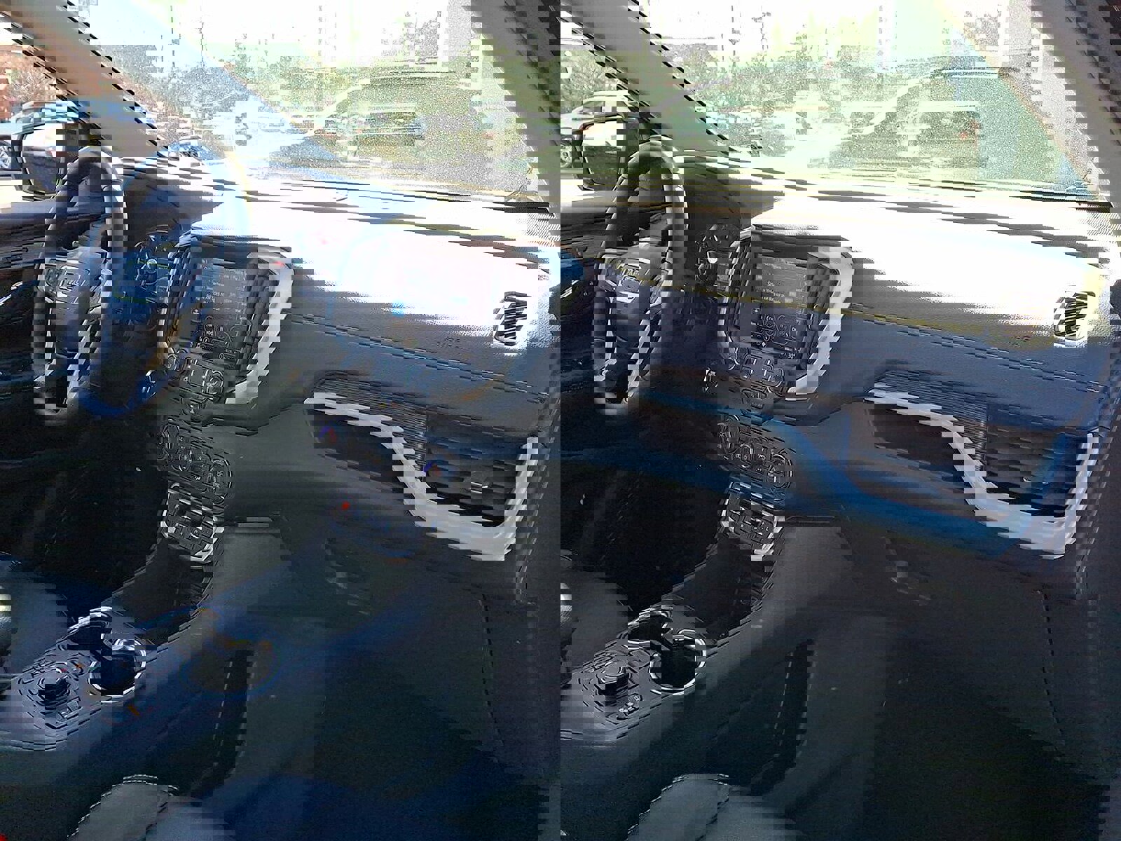 Certified 2023 GMC Terrain SLT w/ Tech Package image 29