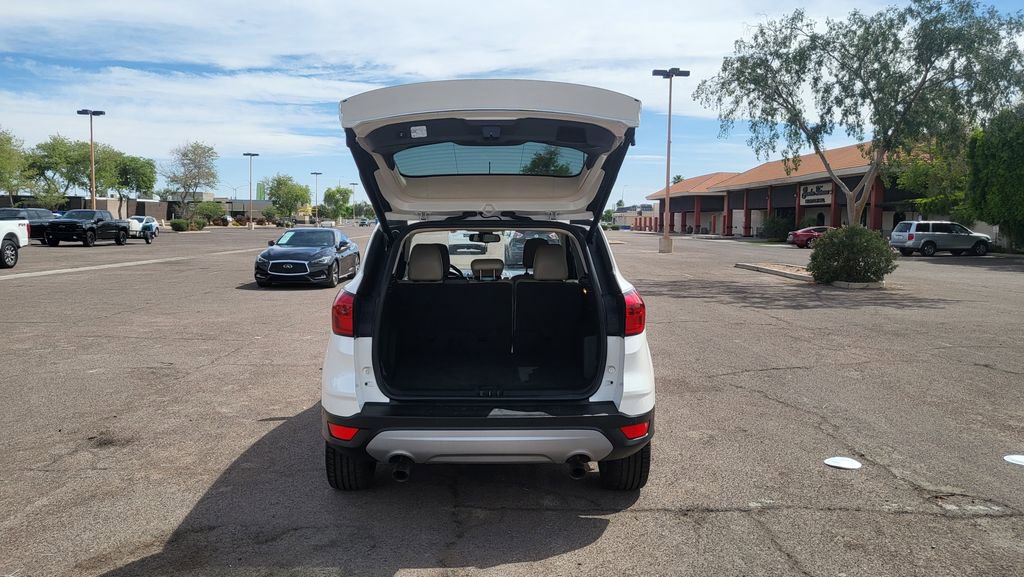 Used 2019 Ford Escape Titanium FWD image 11