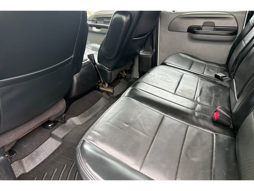 Used 2006 Ford F350 Lariat image 14