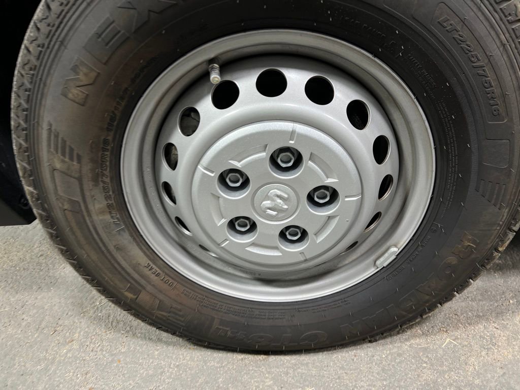 Used 2024 RAM ProMaster 3500 w/ Delivery Van Package image 34