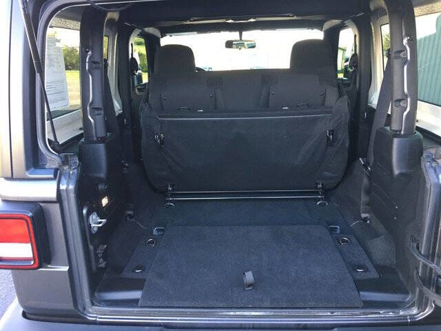 Used 2022 Jeep Wrangler Sport AWD/4WD image 31