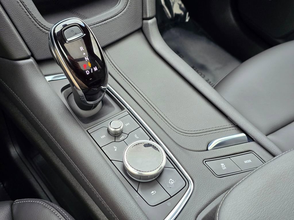 Used 2025 Cadillac XT6 Luxury image 26