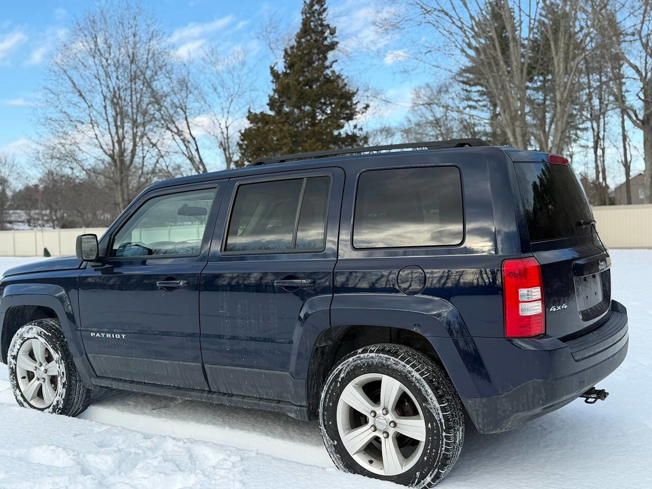 Used 2015 Jeep Patriot Sport w/ Power Value Group AWD/4WD image 8