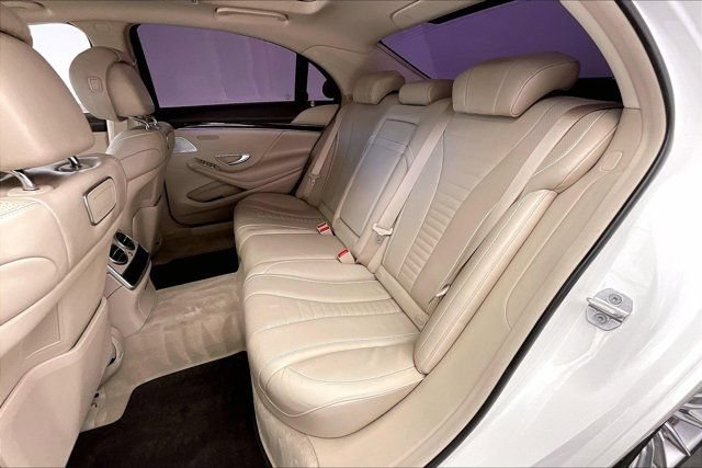 Used 2019 Mercedes-Benz S 560 Sedan image 20