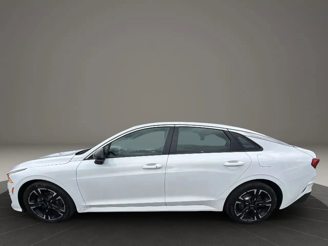 Used 2022 Kia K5 GT-Line FWD image 8