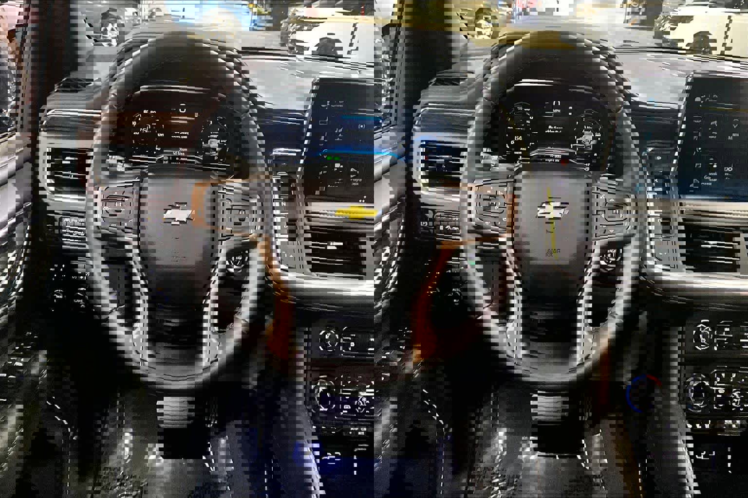 Used 2024 Chevrolet Tahoe High Country AWD/4WD image 6