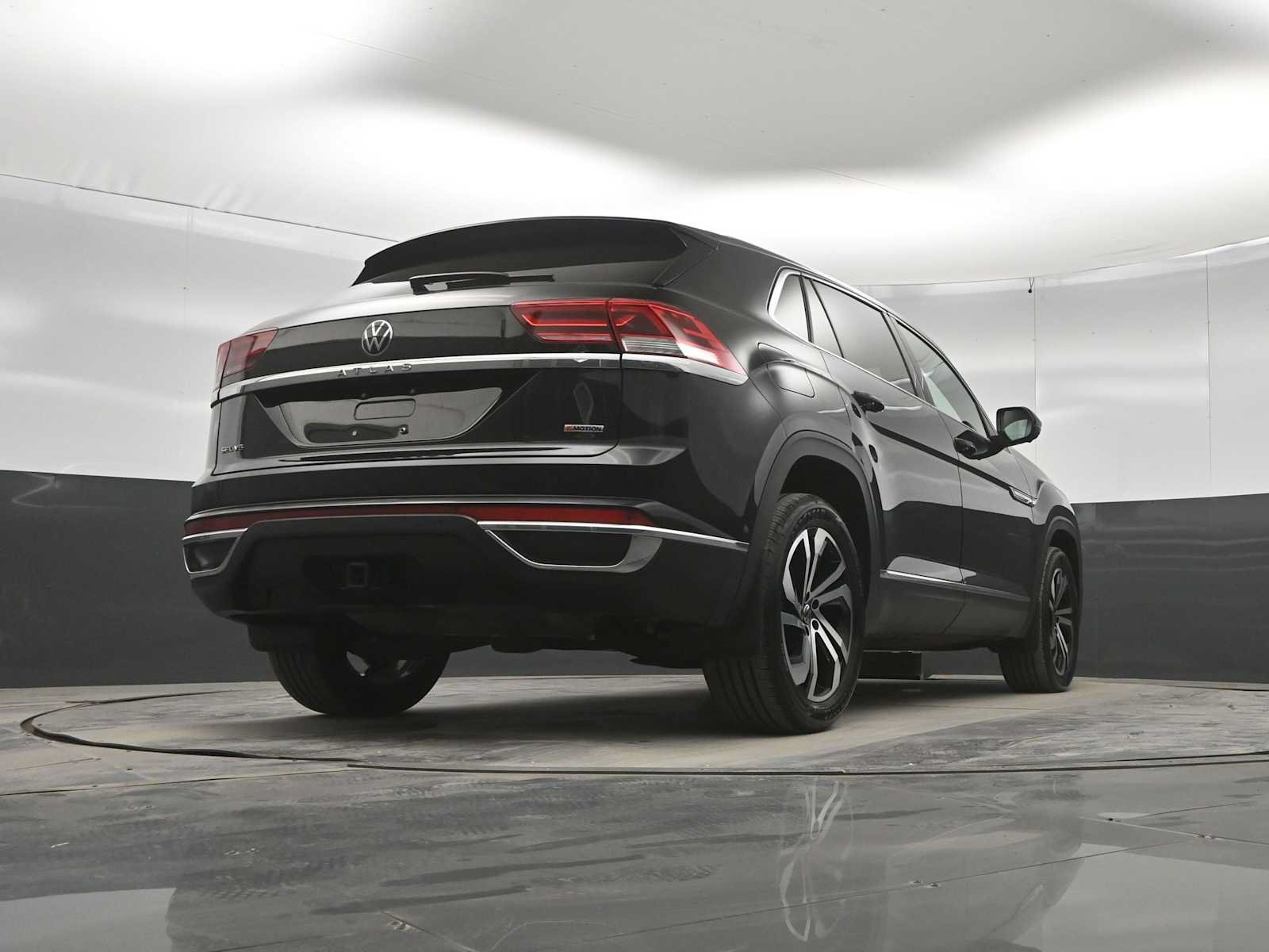 Used 2021 Volkswagen Atlas Cross Sport SEL Premium AWD/4WD image 36
