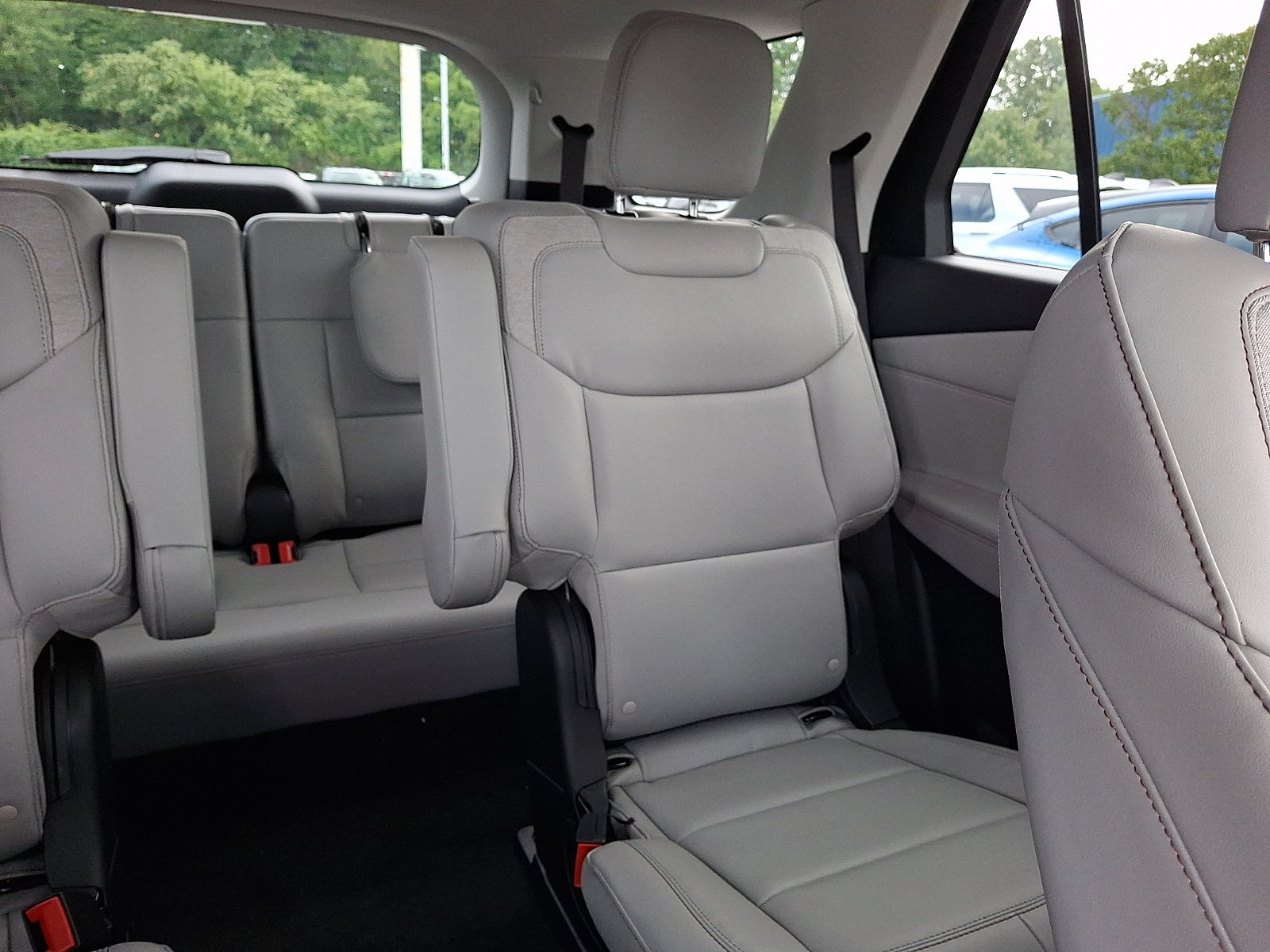 New 2026 Ford Explorer Active w/ Active Comfort Package AWD/4WD image 12