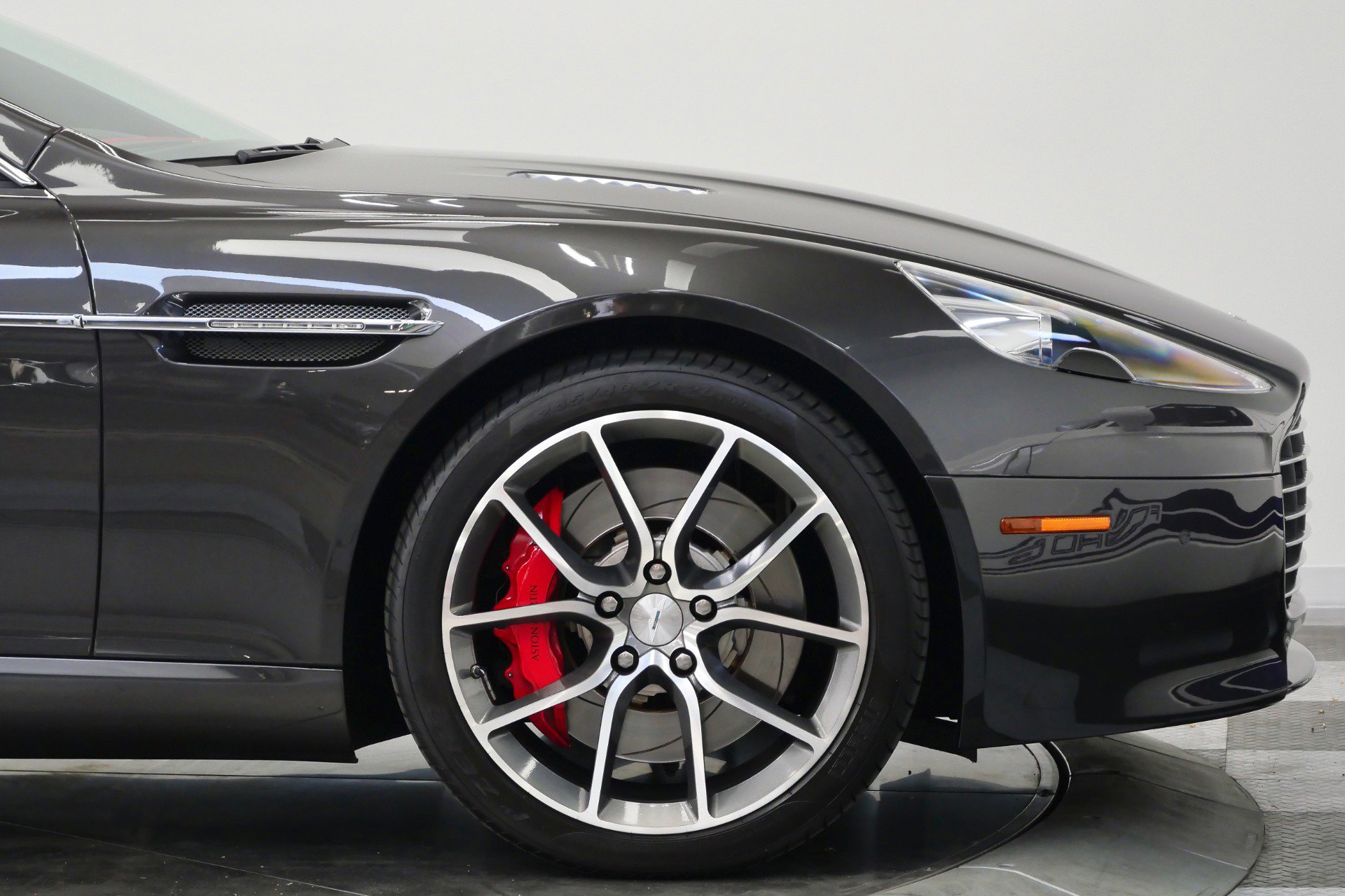 Used 2014 Aston Martin Rapide S image 56