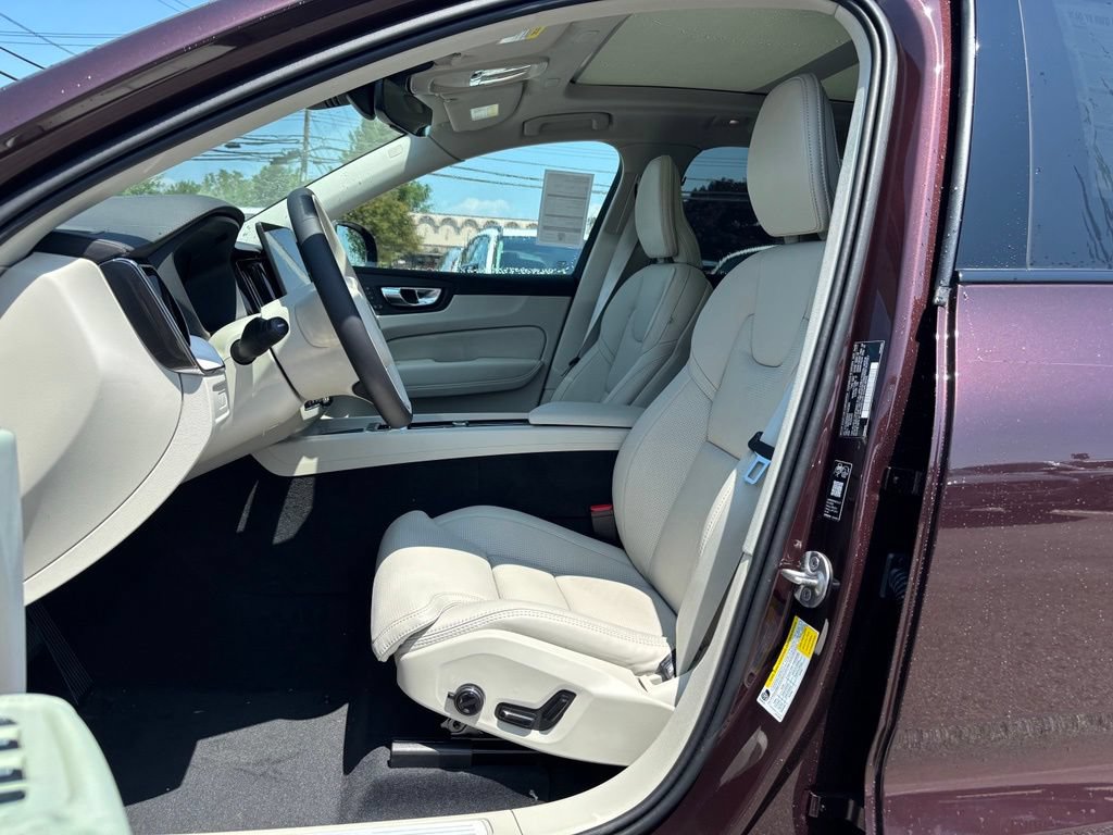 New 2026 Volvo XC60 T8 Ultra w/ Climate Package AWD/4WD image 16