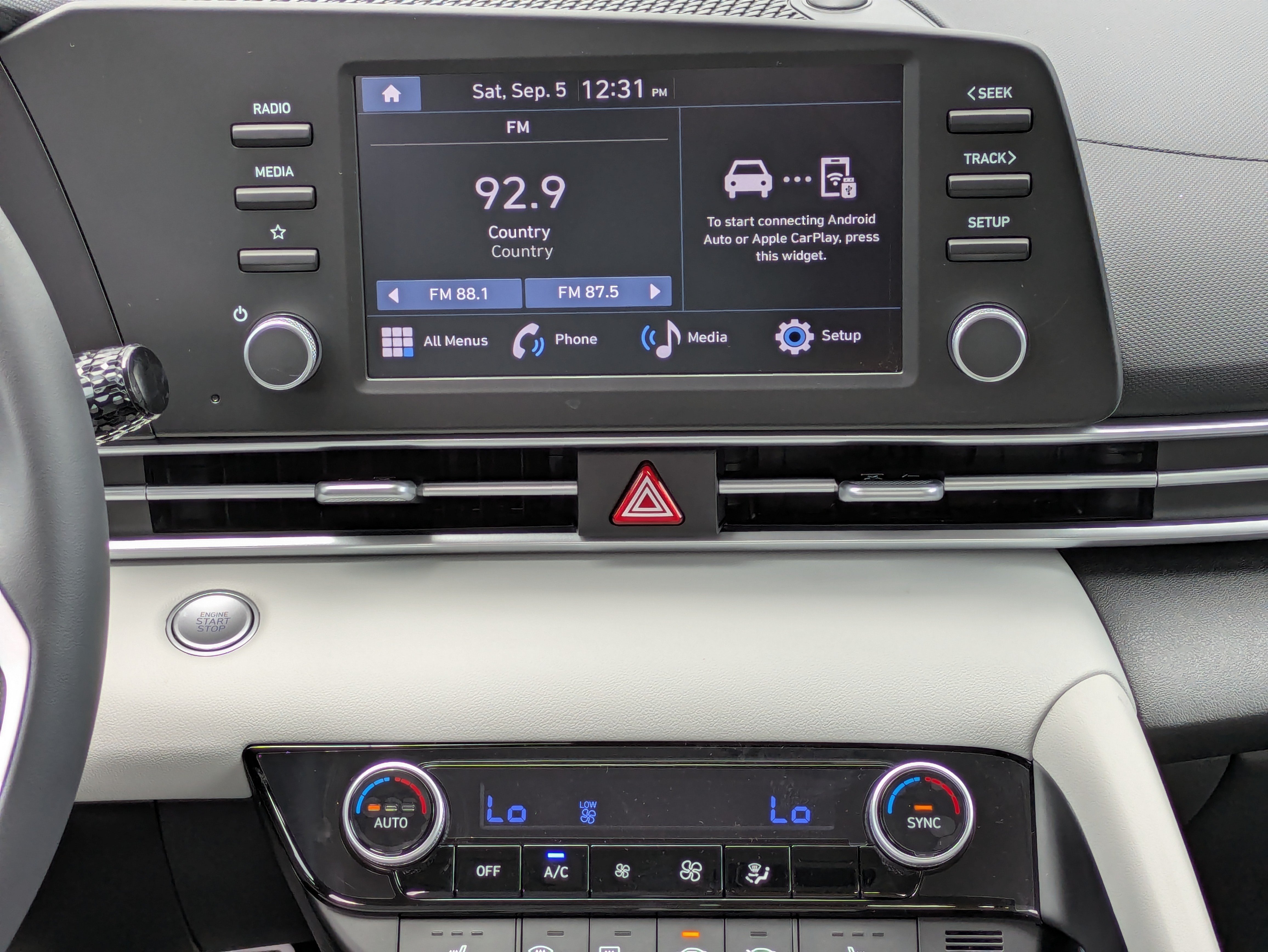 New 2026 Hyundai Elantra SEL Sport FWD image 15
