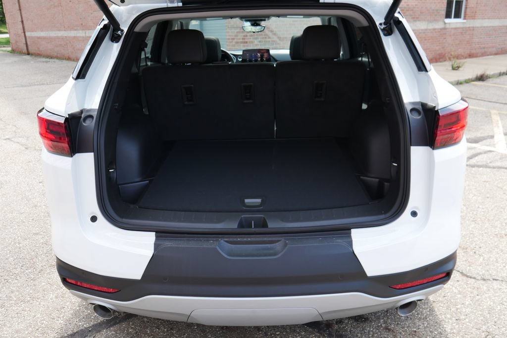 New 2026 Chevrolet Blazer LT w/ Sound & Technology Package AWD/4WD image 7