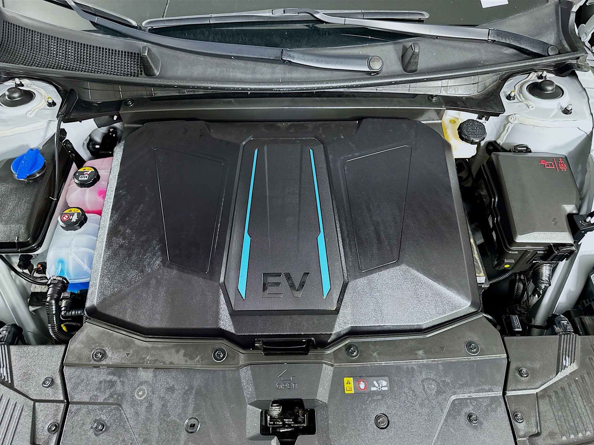 Used 2024 Hyundai Ioniq 5 SE image 32