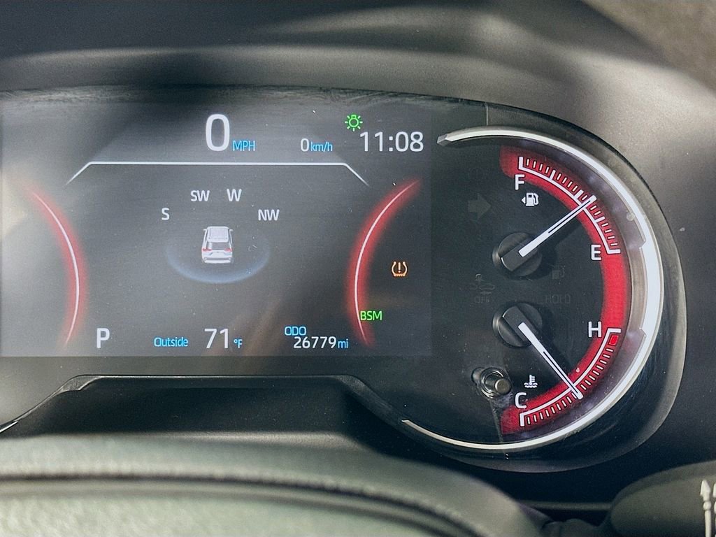 Used 2025 Toyota RAV4 XLE image 12