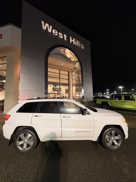 Used 2015 Jeep Grand Cherokee Overland image 2