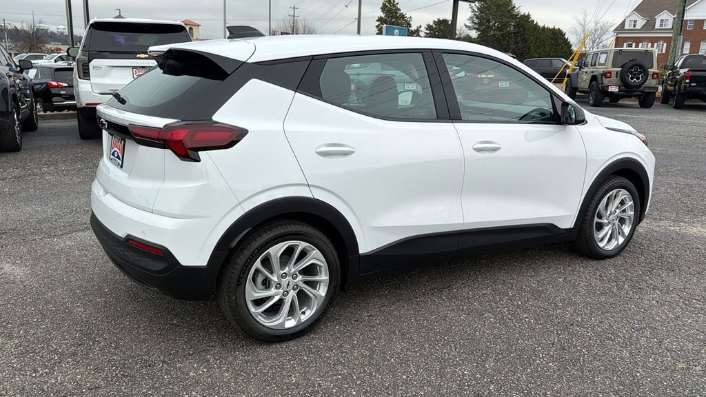 New 2027 Chevrolet Bolt LT w/ Comfort Package image 5