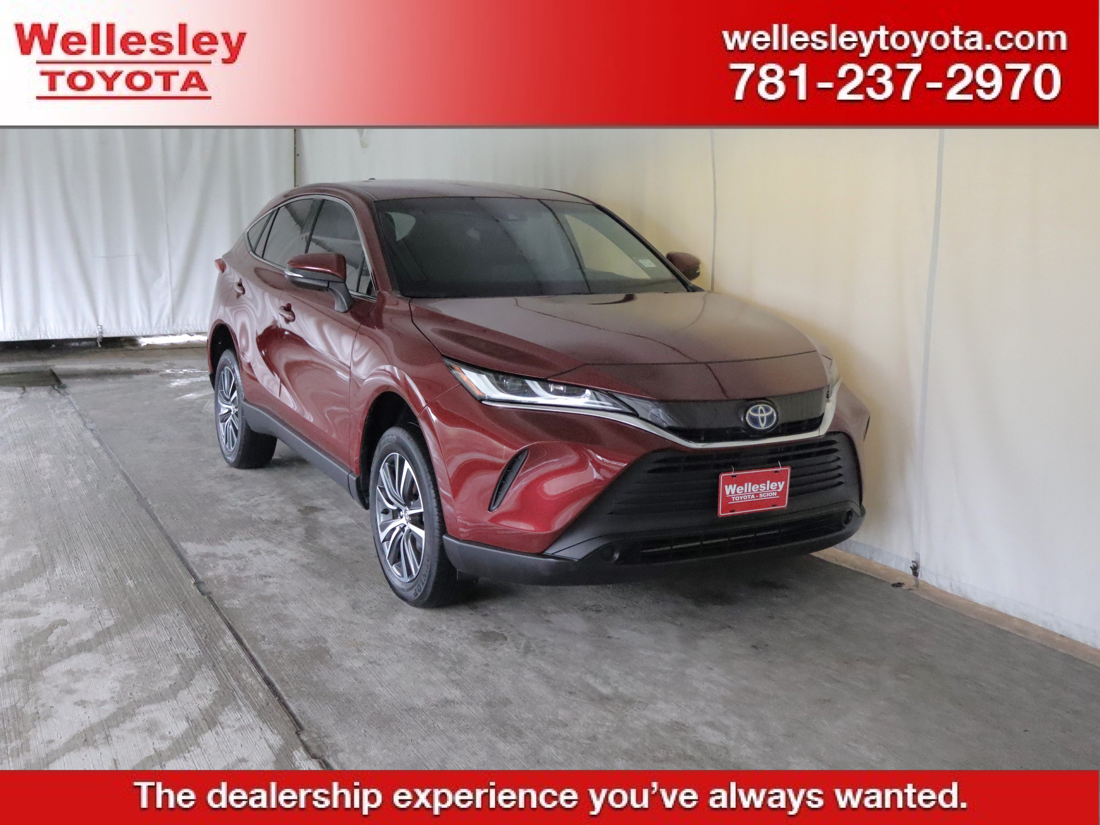 Used 2023 Toyota Venza LE