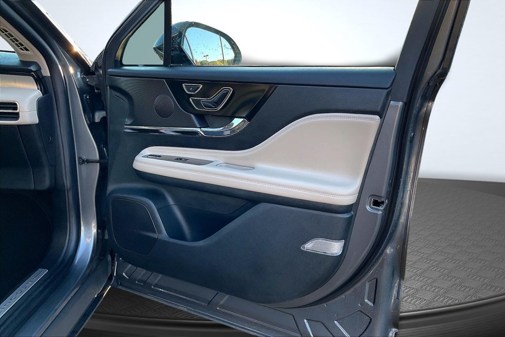 Certified 2026 Lincoln Corsair Premiere FWD image 27