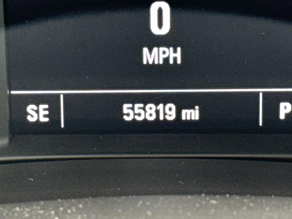 Used 2020 Chevrolet Malibu LT image 40