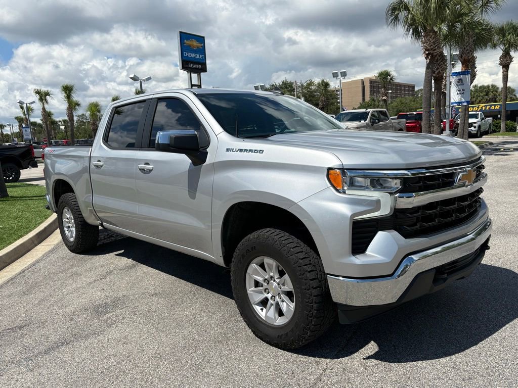 Used 2022 Chevrolet Silverado 1500 LT AWD/4WD image 8