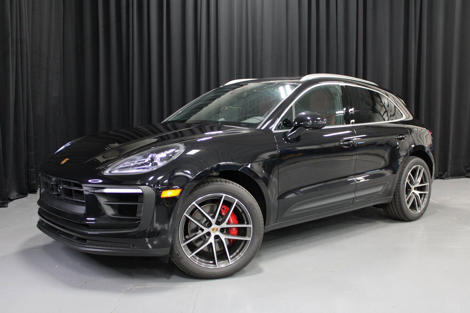 New 2025 Porsche Macan S image 1