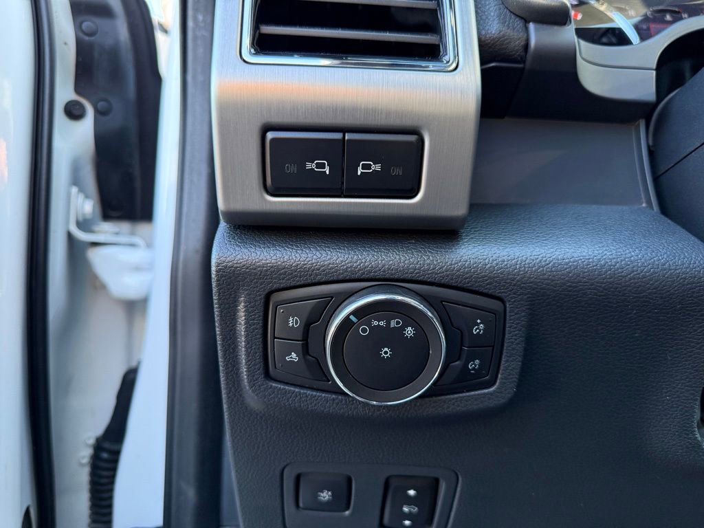 Used 2022 Ford F450 Platinum w/ FX4 Off-Road Package image 8