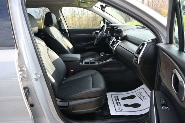 Used 2022 Kia Sorento S w/ Panoramic Sunroof Package image 19
