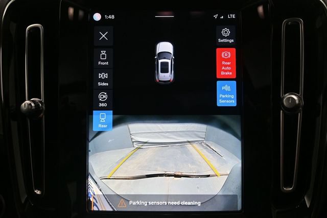 Used 2023 Volvo XC40 B4 Ultimate FWD image 23