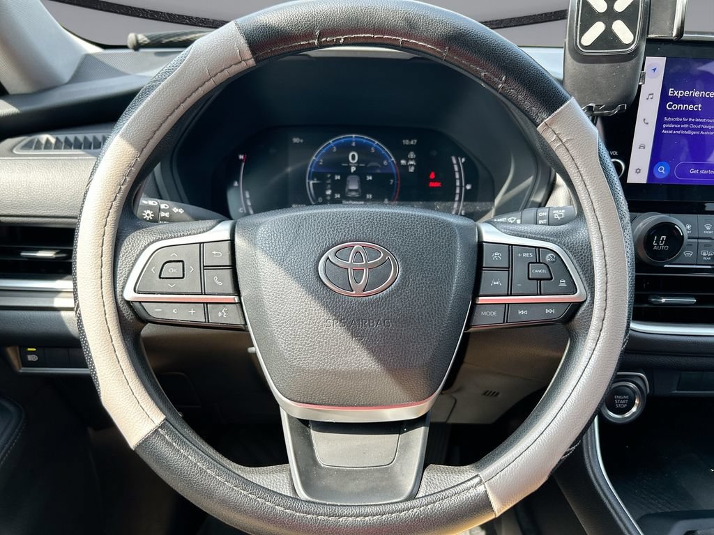 Used 2025 Toyota Grand Highlander FWD image 15