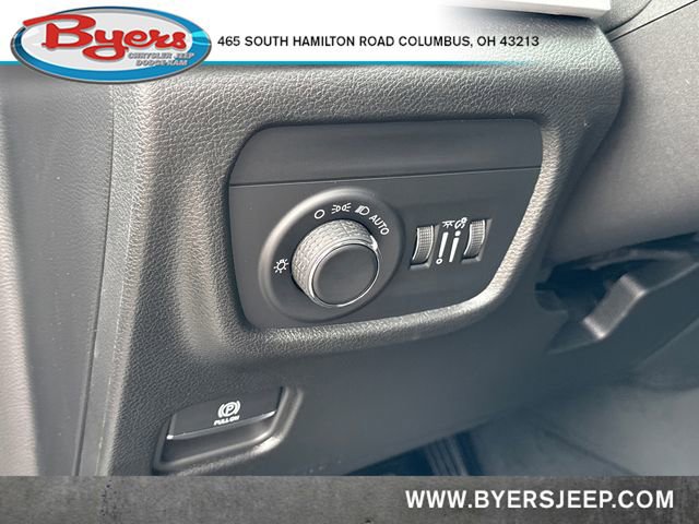 New 2025 Jeep Grand Cherokee L Altitude image 15