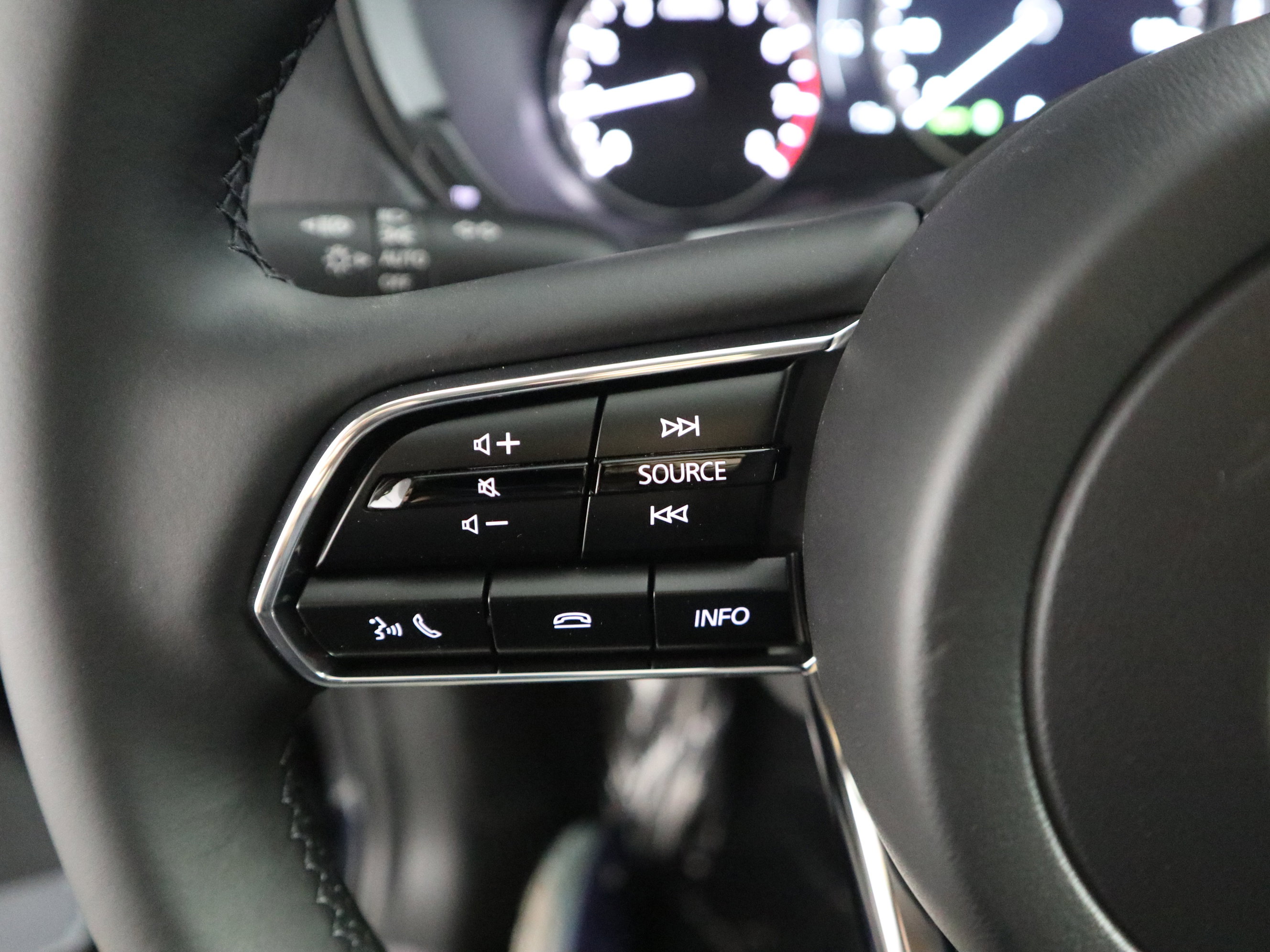 New 2026 MAZDA CX-90 3.3 Turbo w/ Select Package image 25