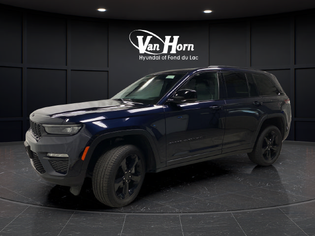 Used 2024 Jeep Grand Cherokee Limited w/ Black Appearance Package AWD/4WD image 3