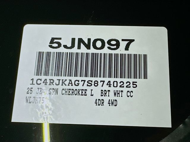 New 2025 Jeep Grand Cherokee L Altitude image 24