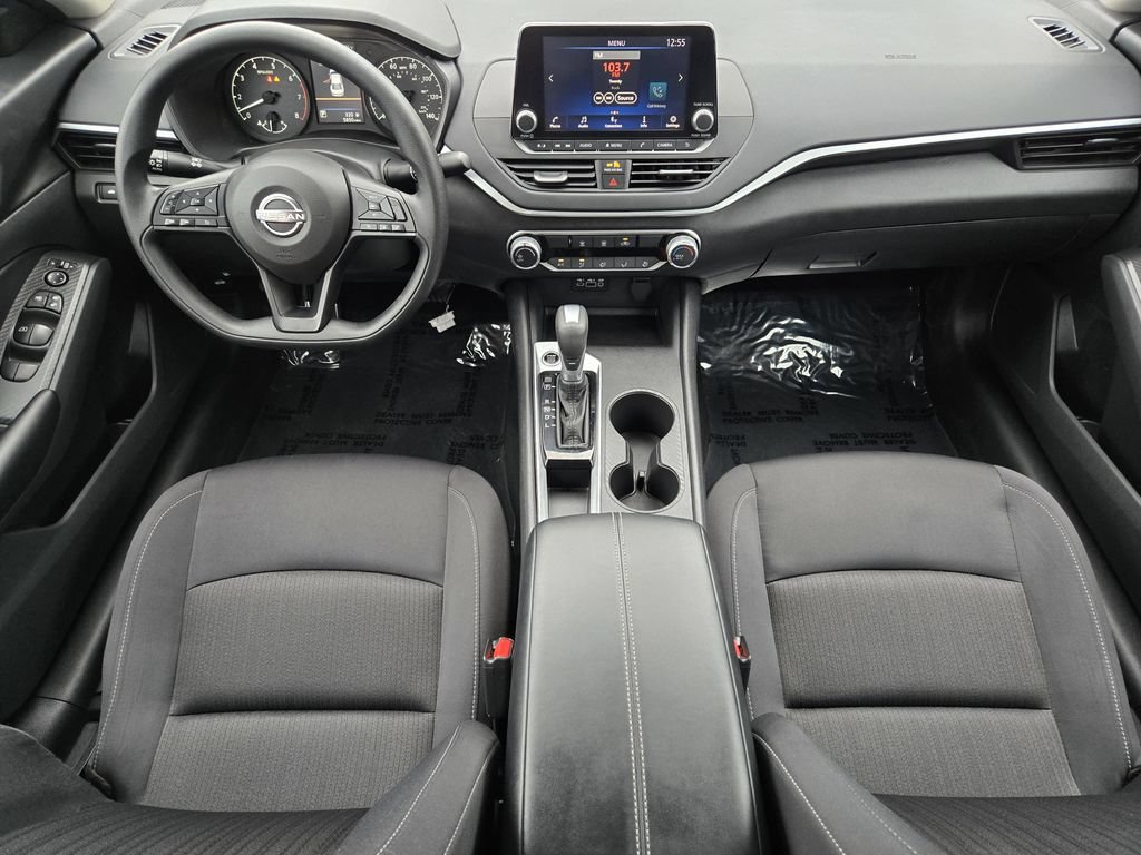 Used 2025 Nissan Altima 2.5 S FWD image 5