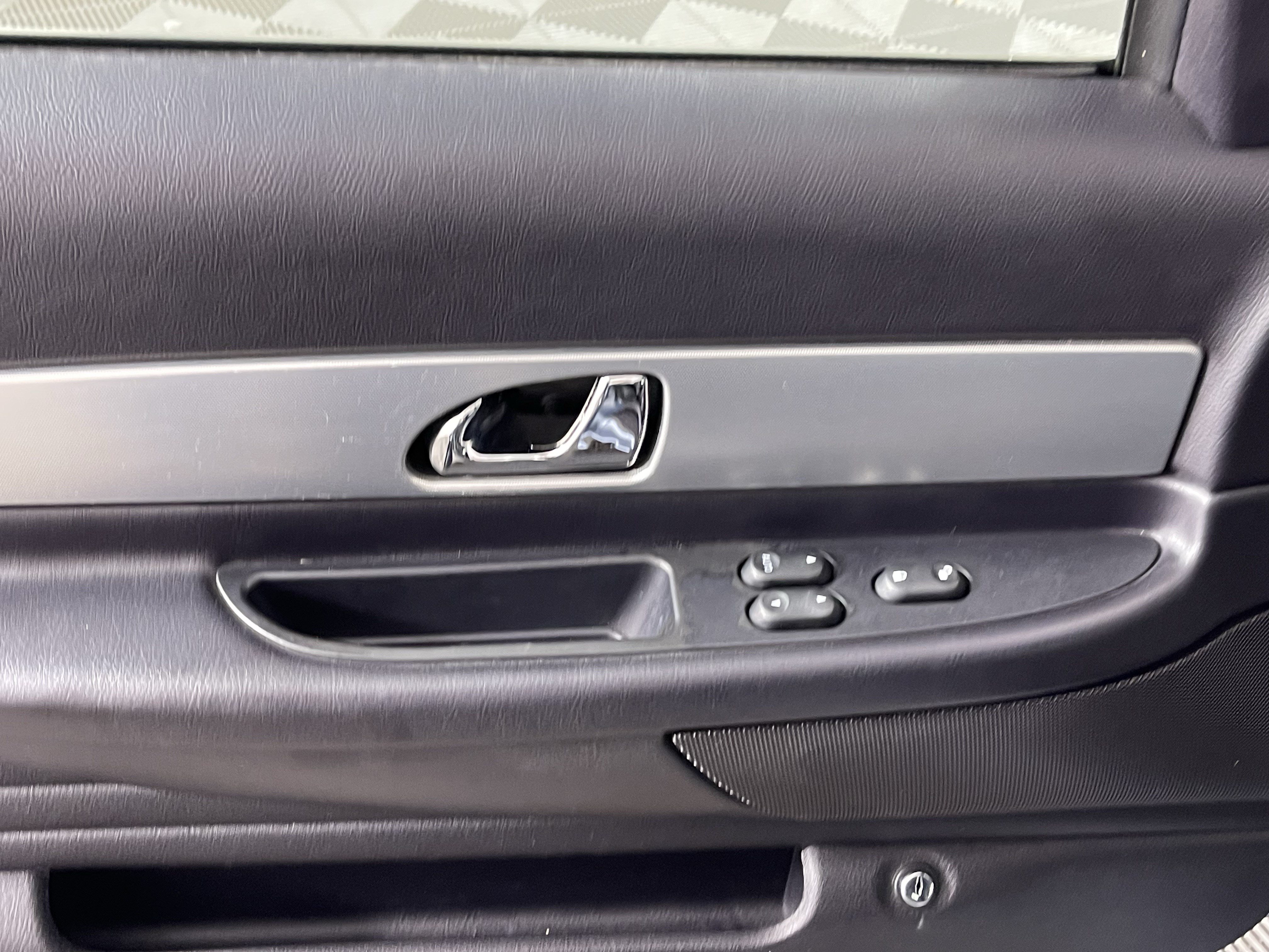 Used 2005 Ford Thunderbird RWD image 13