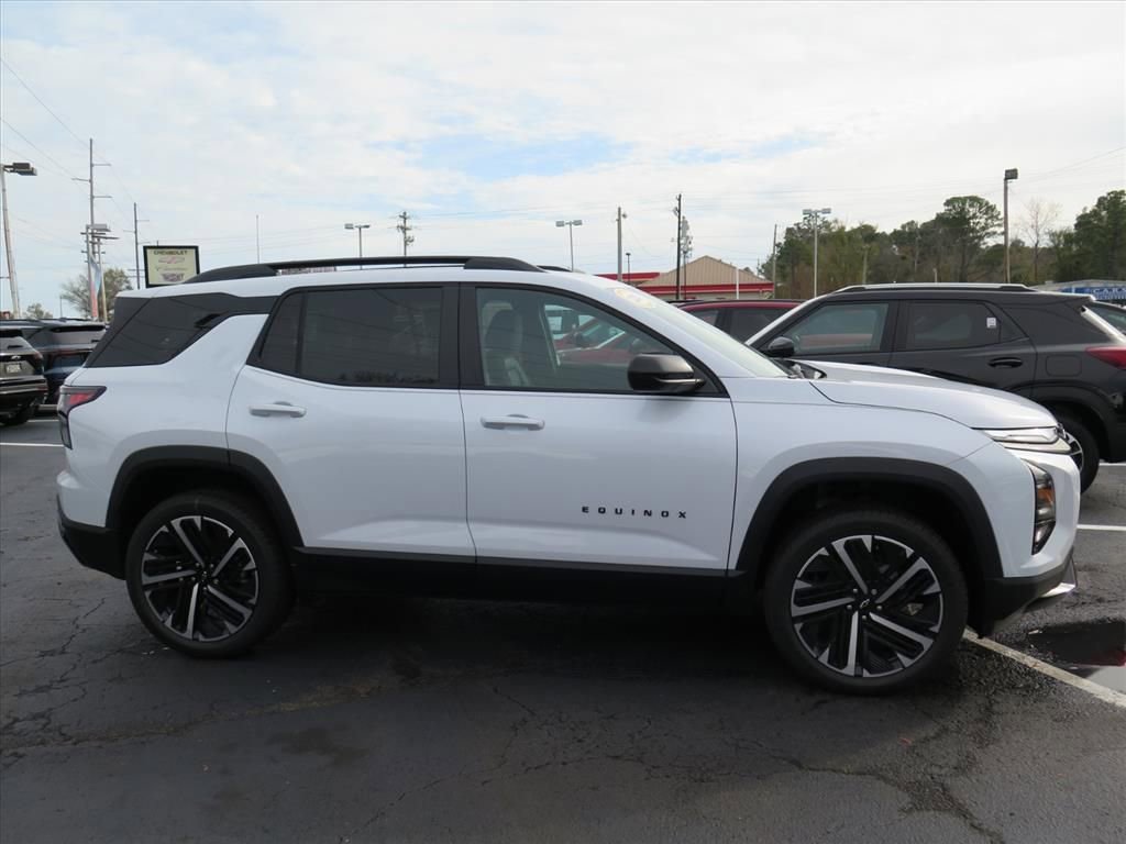 New 2026 Chevrolet Equinox RS w/ Convenience Package III image 2