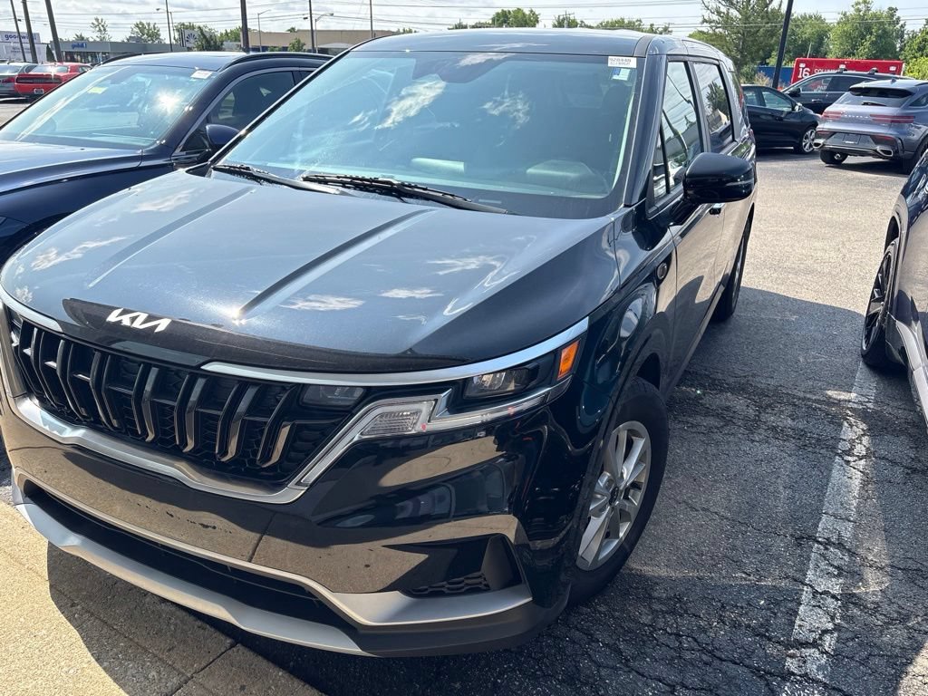 Used 2024 Kia Carnival LX