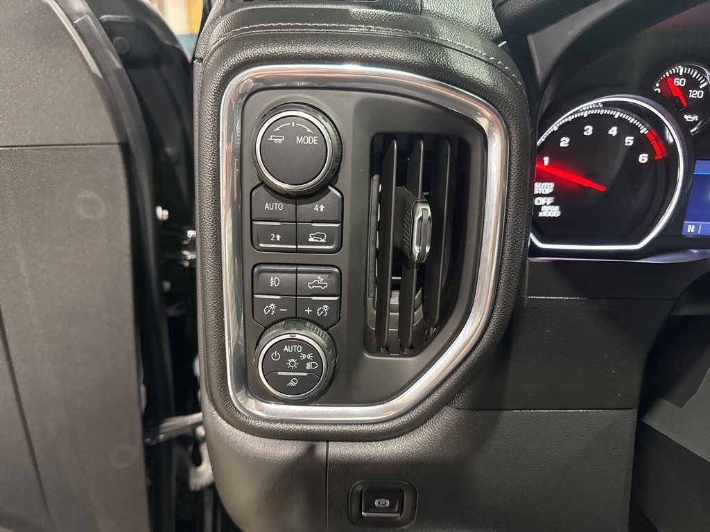 Used 2020 Chevrolet Silverado 1500 LTZ w/ LTZ Premium Package image 22