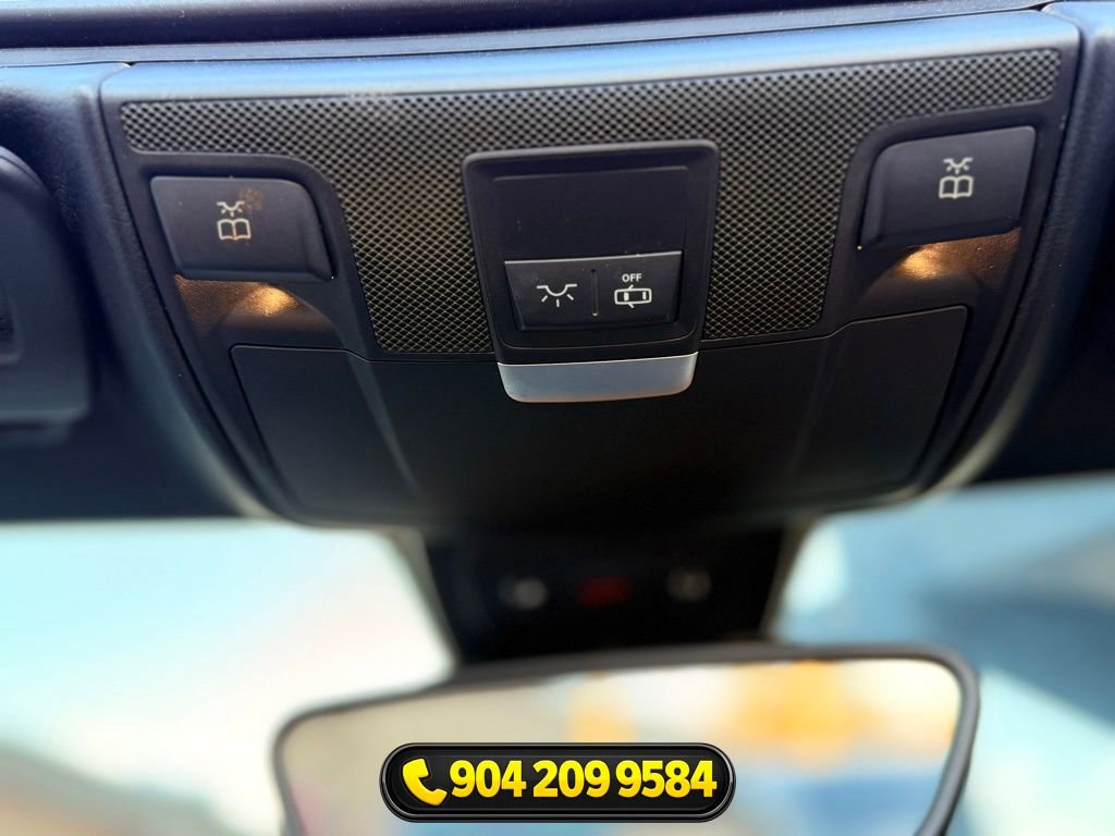 Used 2018 Mercedes-Benz SLC 300 image 21