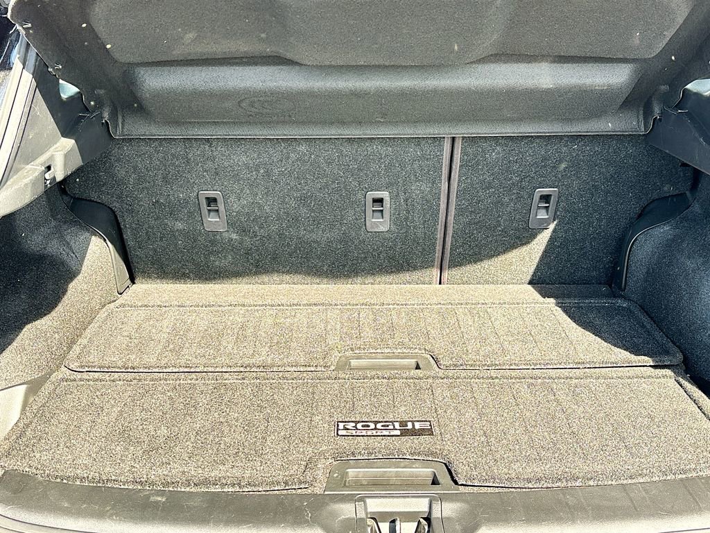 Used 2022 Nissan Rogue Sport SL w/ Premium Package image 27