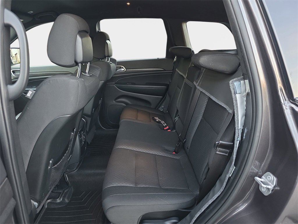 Used 2018 Jeep Grand Cherokee Laredo image 17