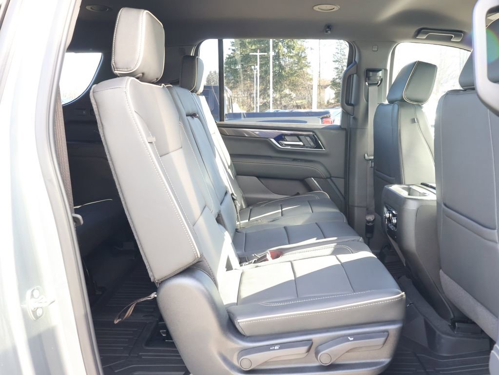 New 2026 GMC Yukon XL Elevation w/ LPO, Elevation Black Package image 39