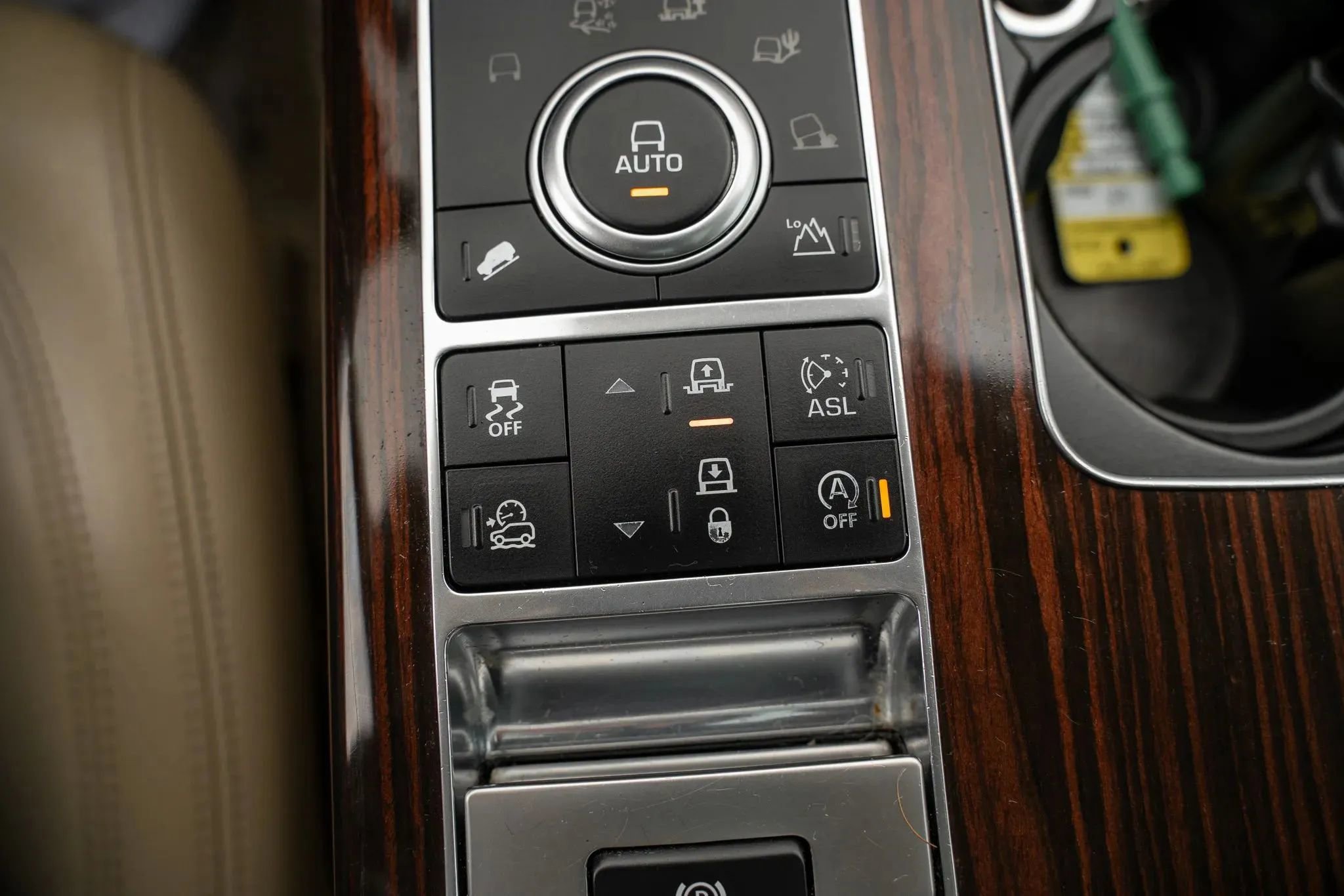 Used 2016 Land Rover Range Rover image 30