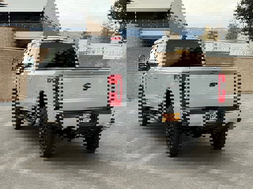New 2026 Ford F250 Lariat w/ Black Appearance Package image 4