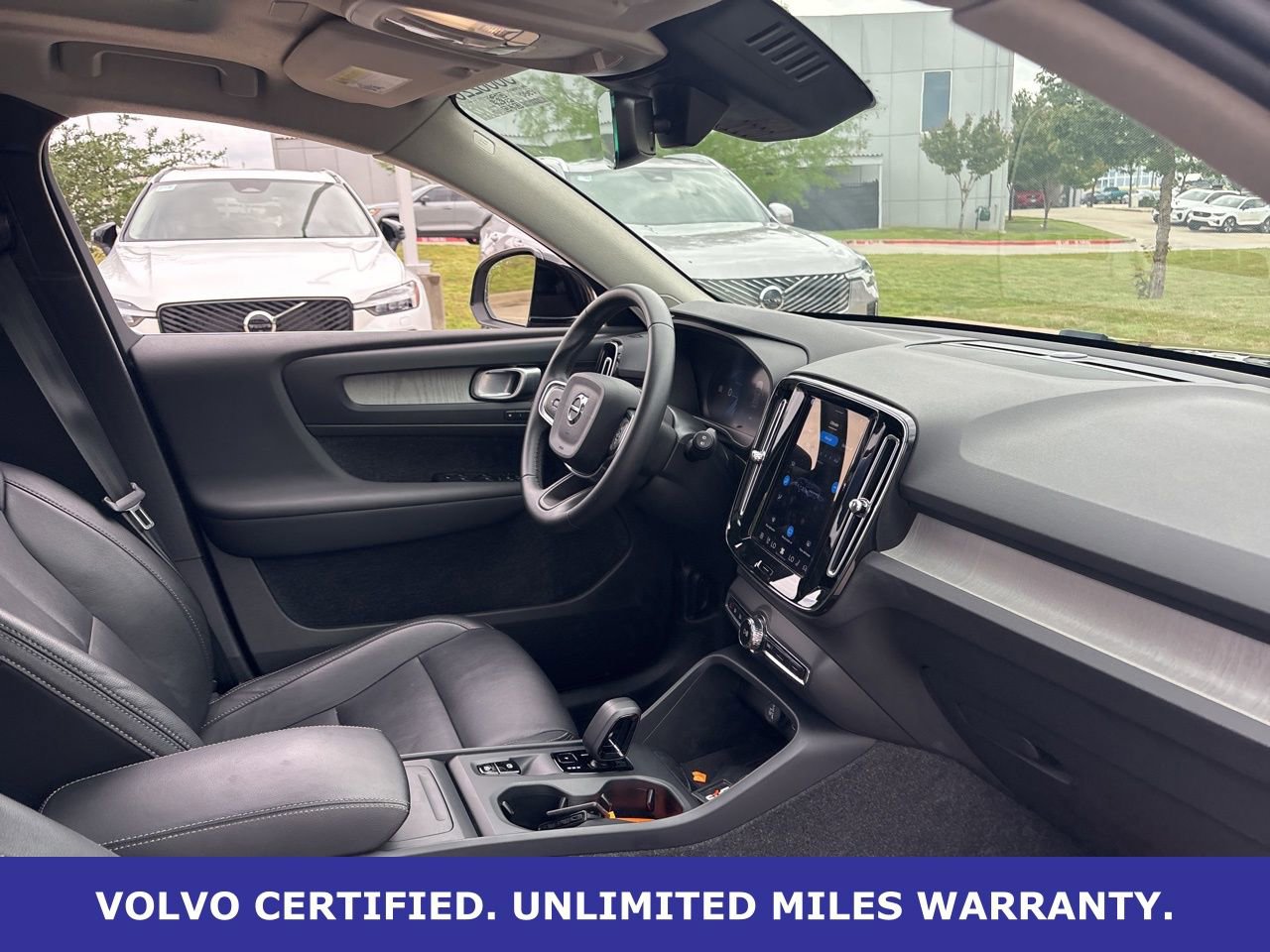 Used 2025 Volvo XC40 B5 Core AWD/4WD image 14